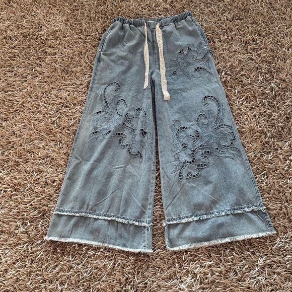 POL Light Wash Vintage Wash Denim Laser Cut Wide Leg Denim Jean Pants Size L - Picture 2 of 4